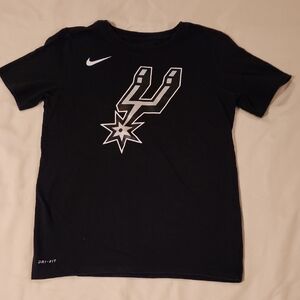 Nike Kids Black Spurs Logo T-Shirt. Size Small